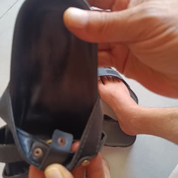 Zımbalı Terlikte Pas Sorunu Ve Mağaza İnceleme Kararına Tepki