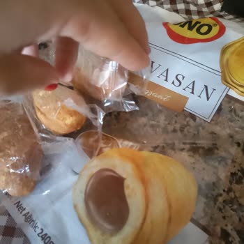 UNO Çikolatalı Kruvasanların Paketi Açılmış Ve Bayat Çıktığı İçin İade Talebi