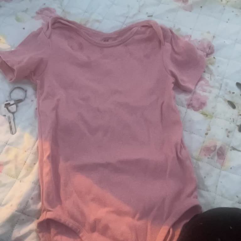 H&M Zıbın Setinin İlk Yıkamada Aşırı Esnemesi Ve Omuz Bozulması