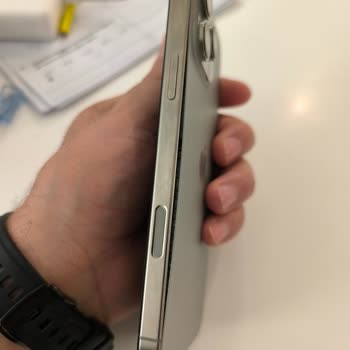 Kasko Süresi Dolmuş iPhone'da Batarya Şişmesi ve Müşteri Şikayeti