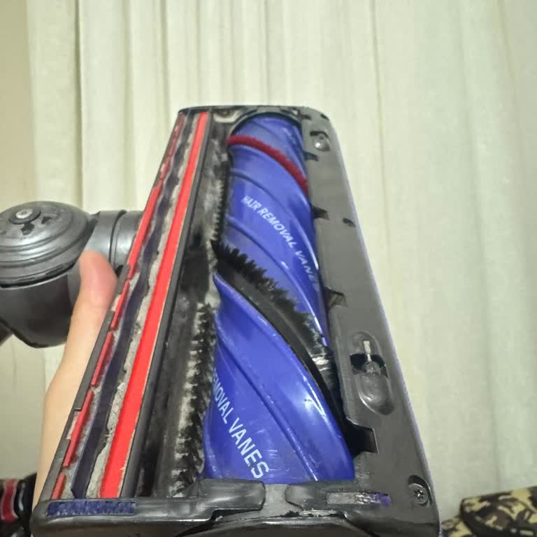 Dyson V12 Başlık Aşınması Kullanıcı Hatası Olarak Reddi Ve Model Ayrımcılığı