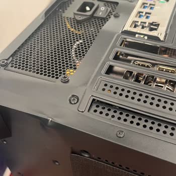Garanti Sürecinde Kasa Hasarlı Döndü, Aras Kargo Ve Satıcı Sorumluluk Almıyor
