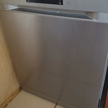 Samsung Bulaşık Makinesi Temiz Yıkamıyor Ve Servis Müdahalelerine Rağmen Sorun Çözülmedi