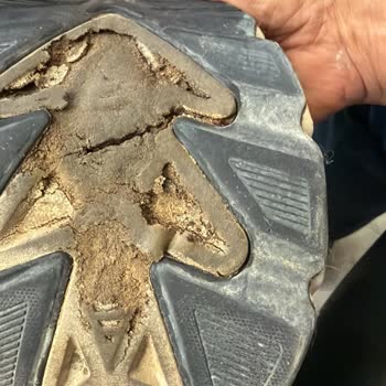 Skechers Ayakkabının Tek Tabanı Yırtıldı, Üretim Hatası Şikayeti