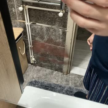 Aynadaki Kırmızı Leke Ve Çukur Ürün Kusuru