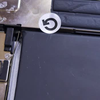 Yan Sanayi Parçalı İphone'da Sertifika Çelişkisi Ve Ücret İadesi Talebi