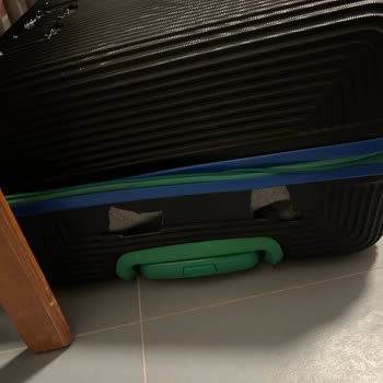 Üçüncü Kullanımda Benetton Valizim Kırıldı Ve Kullanılamaz