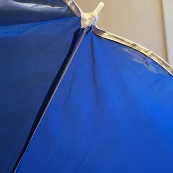 Defolu Kamp Sandalyesi İçin İade Reddi Ve Umursamaz Çalışan Tutumu