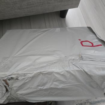 Teslim Edildi Olarak Gösterilen İç Çamaşırı Paketi Açıldı Ve Mahremiyetim İhlal Edildi