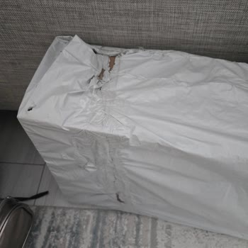 Teslim Edildi Olarak Gösterilen İç Çamaşırı Paketi Açıldı Ve Mahremiyetim İhlal Edildi