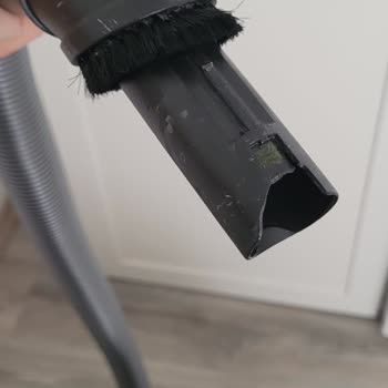 Miele Blizzard Süpürge Tutma Kolu Kırıldı, Yedek Parça Fiyatı Aşırı Yüksek