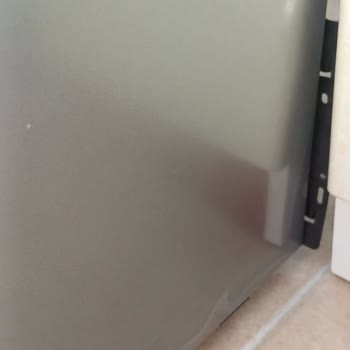 Garanti Süresi Sonuna Yakın Çökme Ve Ezilmeli Buzdolabının Değiştirilmesi Talebi