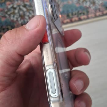 1.500 TL'lik Şeffaf Akıllı Telefon Kılıfı 1,5 Ayda Sararıp Kullanılamaz Hale Geldi