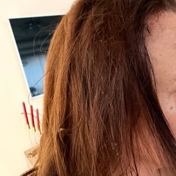 Saloon Oğuzhan Bosna Saç Renk Uyumsuzluğu Ve Pos Cihazı Olmadan Zorunlu Nakit Ödeme