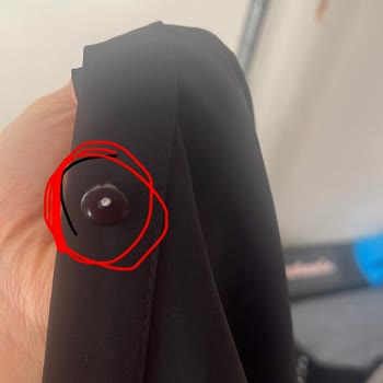 Defolu Gömlek Değişim İstendi, Fiyat Artışı Nedeniyle Reddedildi