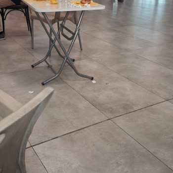 Çolpan Kafede Hijyen Eksikliği Ve Soğuk Müşteri Yaklaşımı