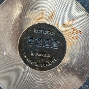 Bio Granit Tava Kaplaması Kısa Sürede Çöktü, Sağlık Riski Oluştu
