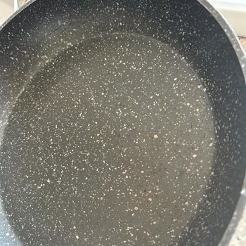 Bio Granit Tava Kaplaması Kısa Sürede Çöktü, Sağlık Riski Oluştu