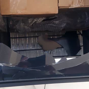 Kırık Gelen Akıllı Su Sebili Ve Yanıtsız Müşteri Hizmeti