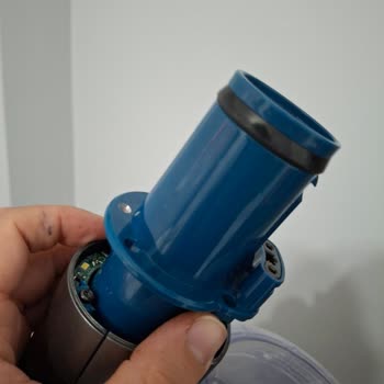 Philips 8000 Süpürge Bağlantı Parçası Çatladı Ve Servis Sorunu Çözülmedi