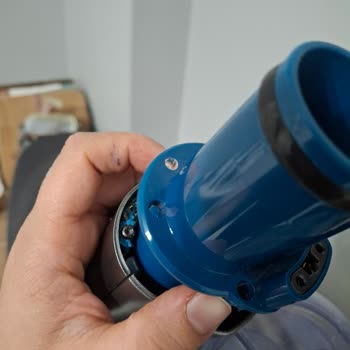Philips 8000 Süpürge Bağlantı Parçası Çatladı Ve Servis Sorunu Çözülmedi