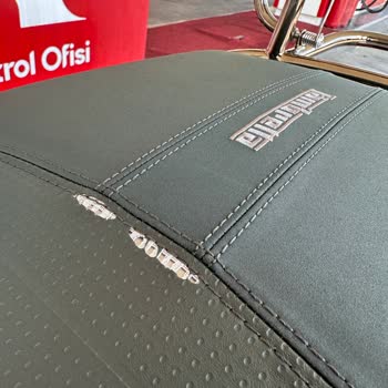 Koltuk Dikişi Hemen Ayrıldı, Garanti Cevabı Gelmiyor