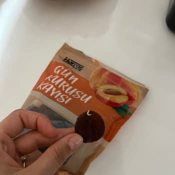 Kayısı Paketi İçinde Canlı Kurt Bulunması Sağlık Riski Ve Geri Çağırma Talebi
