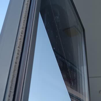 Cam Balkon Sistemindeki Su Sızıntısı Ve Fitil Kopması İçin Acil Garanti Talebi