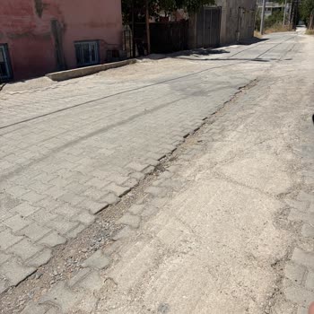 Ergani’de Altyapı Çalışması Sonrası Yollar Çökmeye Devam Ediyor, Temizlik Yok!