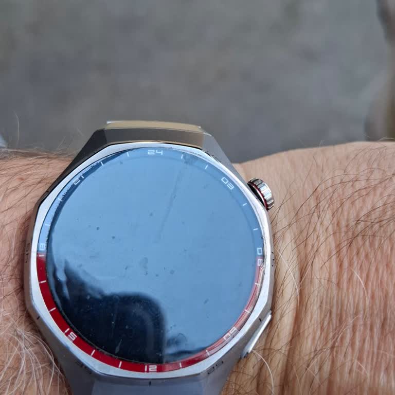 Huawei Watch GT 6 Titanyum Modelinde Yazılım Güncellemesi Sonrası Pil Süresi Dramatik Düşüş