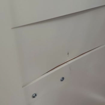 Kırık Dolap Kapakları Ve Zedelenen Baza Parçası İçin Süre Aşımı Ve Çözüm Talebi