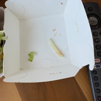 McDonald’s Karşıyaka Şubesinde Hamburgerde Saç Tespiti Ve Hijyen İhlali