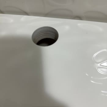 Arma Seramik'te Lavabo Çanağındaki Üretim Hatası Ve Saygısız Personel