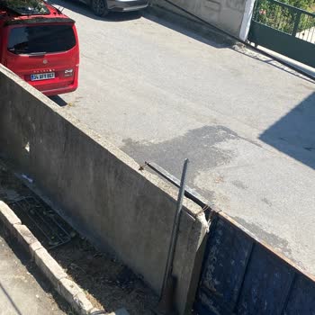 Kuyunun Sürekli Taşması Ve Küçük Araç Gönderimi Sağlık Riski Yaratıyor