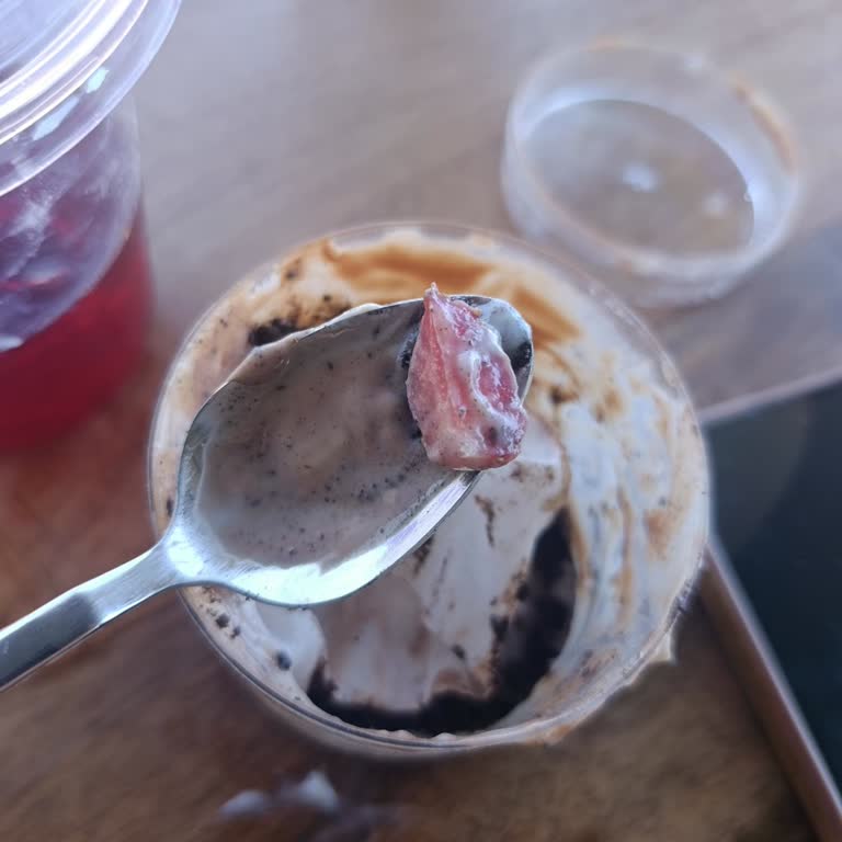 Royal 52 Cafe Ürünün İçeriğiyle İlgili Yanlış Veya Eksik Bilgilendirme Yapılması