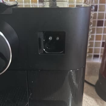 Garanti Kapsamındaki Nespresso Makinemin Süt Haznesi Tanımaması Ve Ücretli Parça Teklifi Reddedildi