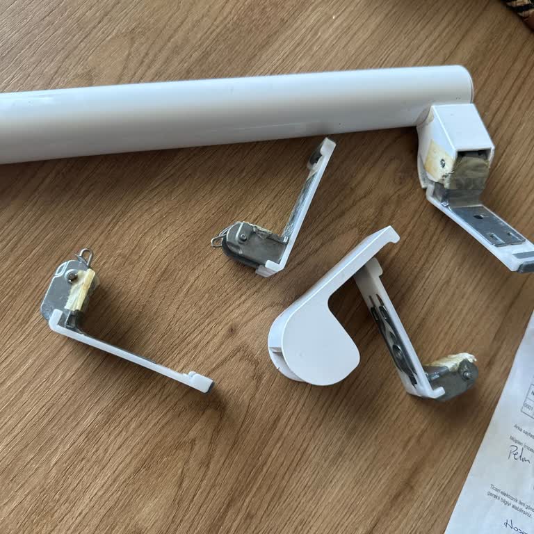 Samsung Buzdolabında Kapak Kulpları Kırıldı, Garanti Dışı Ücretli Değişim