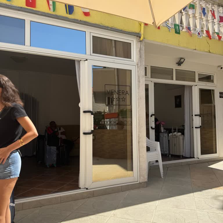 Vaat Edilen 4 Yıldızlı Otel Yerine Pansiyon Ve 36.300 TL İadesi Talebi