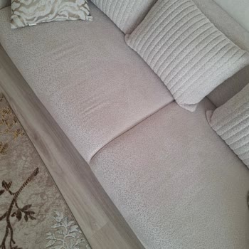 Yeni Bellona Oturma Grubunda Kumaş Dalgalanması Ve Değişim İsteği