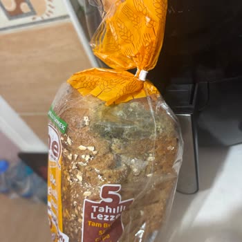 Getir'den Gelen Tahıllı Ekmekte Küflenme Ve Sağlık Riski