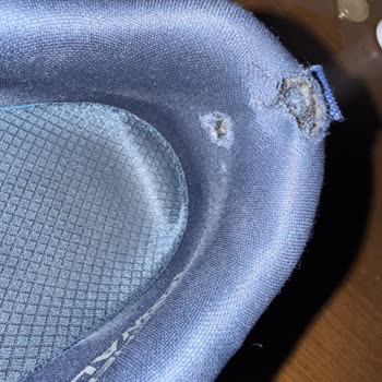Skechers Ayakkabısındaki İç Astar Yırtılması Ve Mağaza İlgisizliği