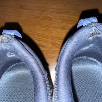 Skechers Ayakkabısındaki İç Astar Yırtılması Ve Mağaza İlgisizliği