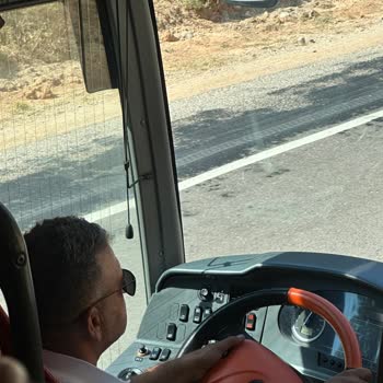 Şoförün Saygısız Tutumu Ve Güvenlik İhlali Yolcuların Sağlığını Tehlikeye Attı