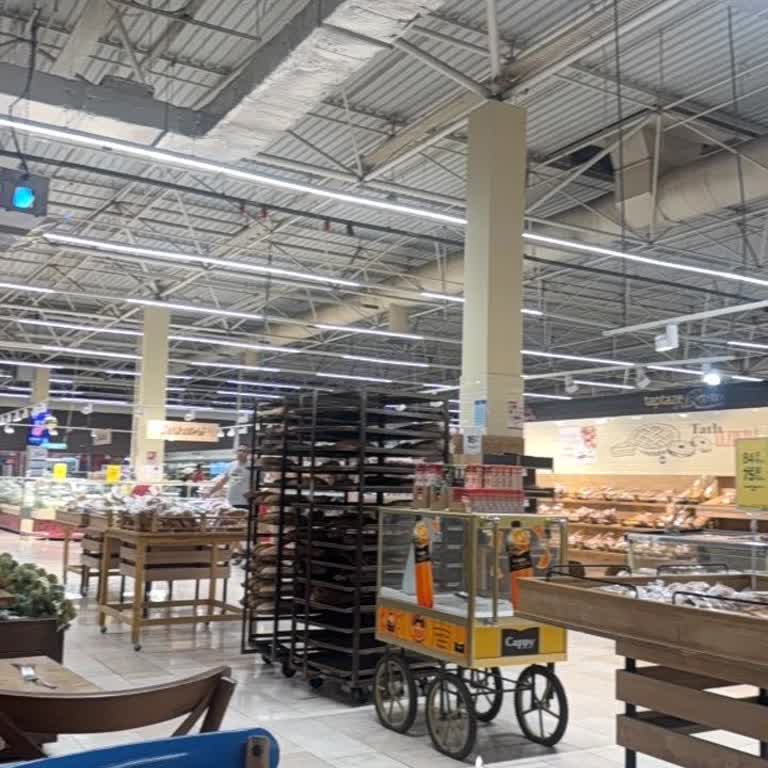 Carrefour Mersin Palm City AVM'de Açıkta Bırakılan Ekmekler Hijyen Sorunu