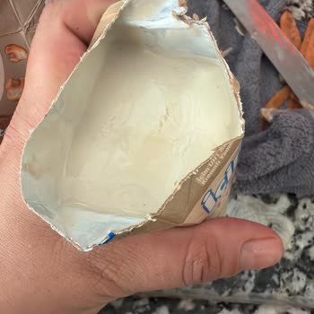CarrefourSA'dan Bozuk Mantar Ve Son Kullanma Tarihi Yakın Kremaya İade Talebi