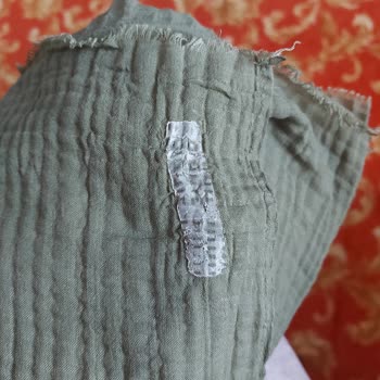 Etiket Yapışkanları Şallara Zarar Verdi, Tam İade Talebi