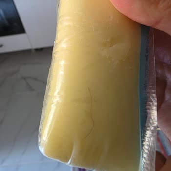 Sütaş Kaşar Peynirinde Kıl Görülmesi Güveni Sarsıyor