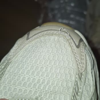 Skechers Arch Fit Ayakkabısının Dört Ayda Yırtılması Ve Mağazanın Üretim Sorunu Görmezden Gelmesi