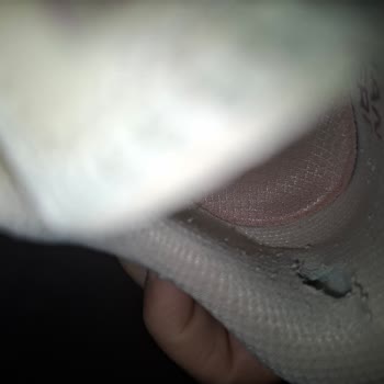 Skechers Arch Fit Ayakkabısının Dört Ayda Yırtılması Ve Mağazanın Üretim Sorunu Görmezden Gelmesi