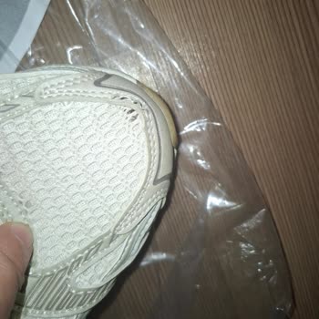 Skechers Arch Fit Ayakkabısının Dört Ayda Yırtılması Ve Mağazanın Üretim Sorunu Görmezden Gelmesi